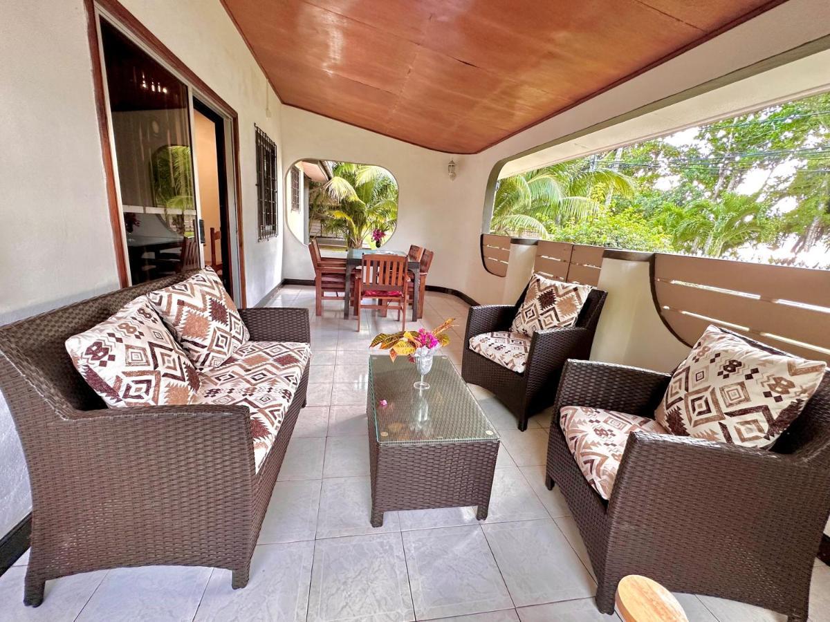 88 Days Self Catering Holidays & Accomodation Baie Lazare  Exteriér fotografie